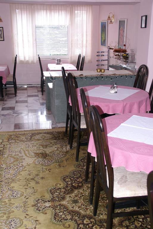 Hotel Petra Hrabušice Buitenkant foto