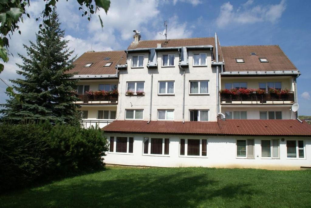 Hotel Petra Hrabušice Buitenkant foto